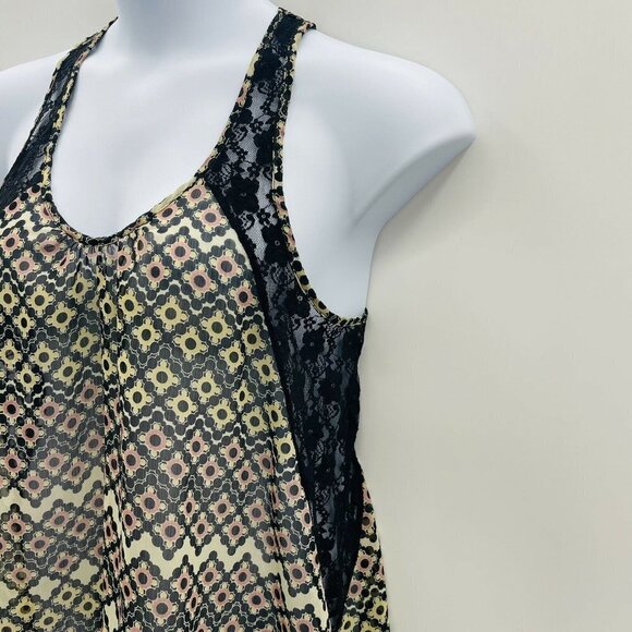 Lily White Womens Size Large Sleeveless Scoop Neck Printed Blouse Lace Trim 412 - Picture 2 of 5